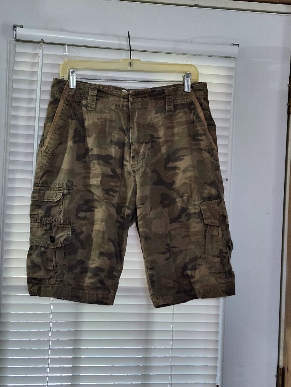 Plugg mans camo shorts size 30